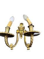 PAIRE D'APPLIQUES en bronze doré et ciselé à deux bras de lu… (photo 3)