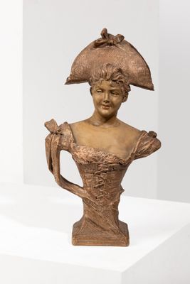Travail 1900 Sculpture en terre cuite figurant un buste de f…
