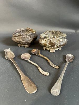 Paire de salières en argent à décor feuillagé et rocaille (u…