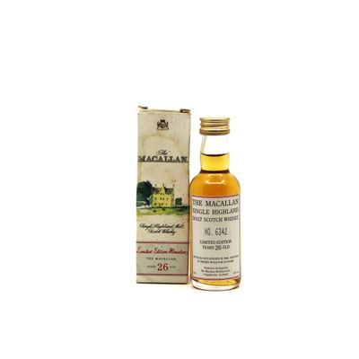 une bouteille de whisky single malt Macallan