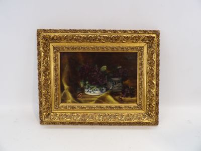Goujon, Nature morte aux violettes, huile sur toile signée e…