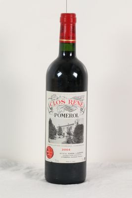 une bouteille de vin posée sur une table