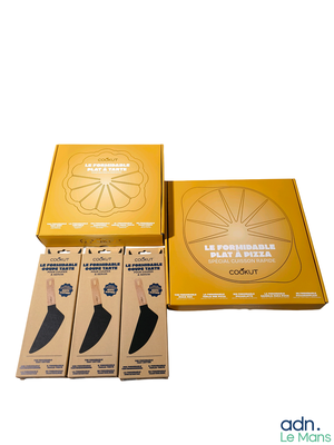 quatre paquets de cigarettes posés les uns à côté des autres sur une surface blanche