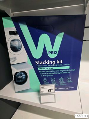 une photo d'un kit d'empilage exposé dans un magasin