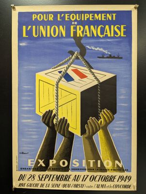 affiche française représentant une caisse soulevée par deux mains à l'aide d'une corde