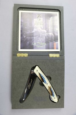 a picture of a knife with a picture on it