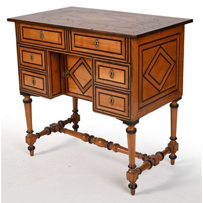 PETIT BUREAU MAZARIN en merisier et amarante à décor d’une f… - Photo 1