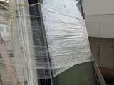 a lot of windows that are on a pallet