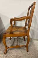 Paire de fauteuils à bras en bois fruitier, le dossier ajour… (photo 4)