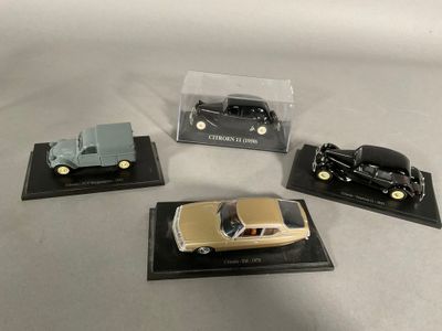 Ensemble de 4 miniatures 1/43ème :