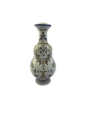 Rouen, Pied de lampe en faïence polychrome à décor de fleurs…