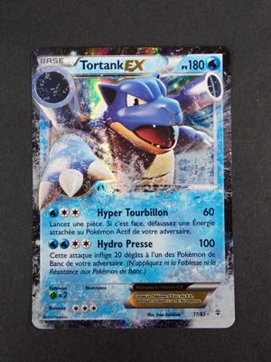carte Pokémon représentant un personnage Pokémon bleu et blanc