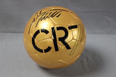 Cristiano RONALDO Ballon de Football promotionnel CR7 Museum…