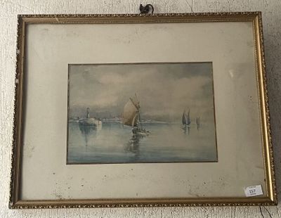 une photo d'un tableau accroché au mur