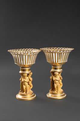 Paire de corbeille décoratives en porcelaine ajourée et bisc…