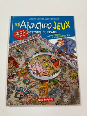 une image représentant un album de bande dessinée avec une loupe, une loupe, une loupe, une loupe, une loupe
