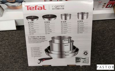 une boîte contenant tout un tas d'objets