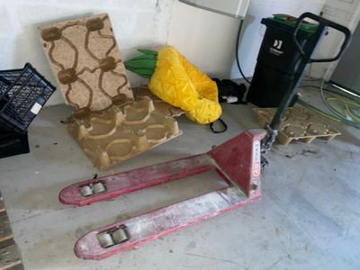 1 transpalette KS TOOL ********* ENLEVEMENT le lundi 20 avri…