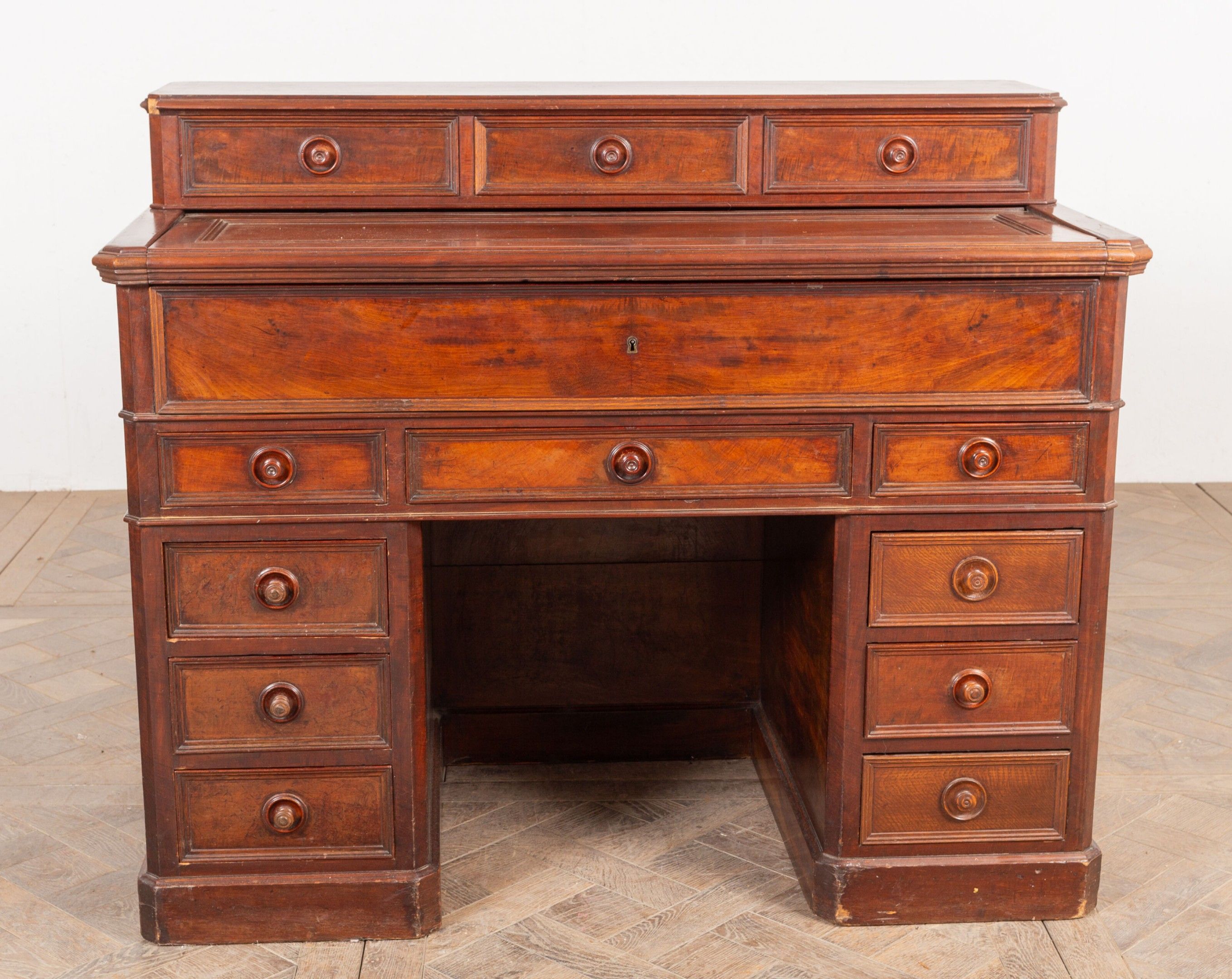 Objets d'art & Curiosités