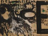 une peinture sur le mur d'un immeuble recouvert de graffitis