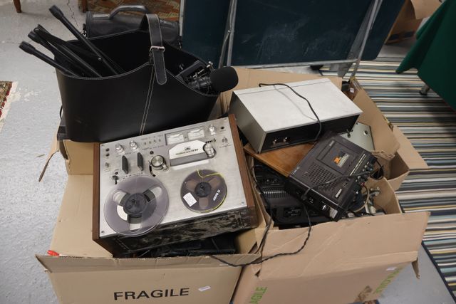 Important lot : appareils hifi, enregistreurs à bande, superscope...
