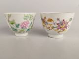 paire de bols en porcelaine chinoise décorés de fleurs et d'oiseaux