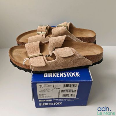 Sandales Birkenstock neuves, dans leur boîte, taille 38