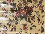 une image représentant une valise ornée d'un motif floral