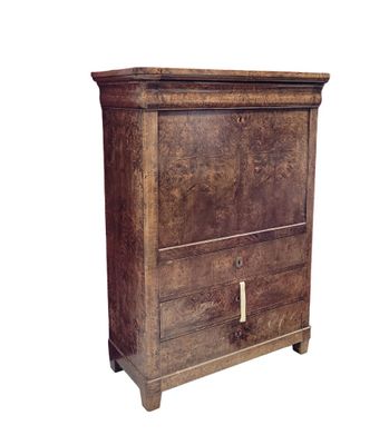 SECRÉTAIRE à doucine en placage de ronce de noyer.