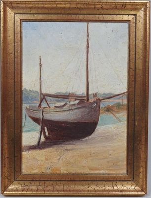 une peinture à l'huile représentant un bateau sur la plage, au bord d'un plan d'eau