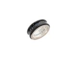 une image représentant une bague avec un anneau noir