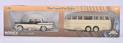 une boîte contenant une maquette de bus