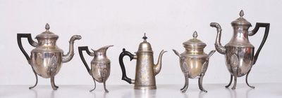 Service à thé-café en métal argenté à décor de palmettes et …