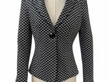veste noire et blanche sur un mannequin, mannequin, mannequin, mannequin, mannequin, mannequin, mannequin, mannequin, manne