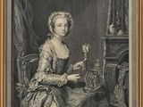 un dessin en noir et blanc représentant une femme assise sur une chaise