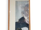 tableau représentant une femme vêtue d'une robe noire et d'une chemise blanche