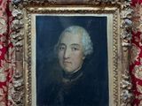 un vieux tableau représentant un homme vêtu d'un manteau noir et aux cheveux blancs