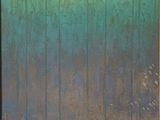 une peinture à l'huile représentant un homme jouant de la guitare devant un mur vert