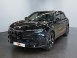vue de face d'une voiture noire garée dans un showroom