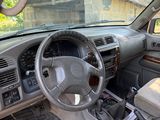 une voiture équipée d'un tableau de bord et d'un volant