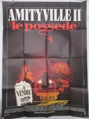 une affiche du film « Le Posse », sur laquelle figurent l'image d'une maison et un journal