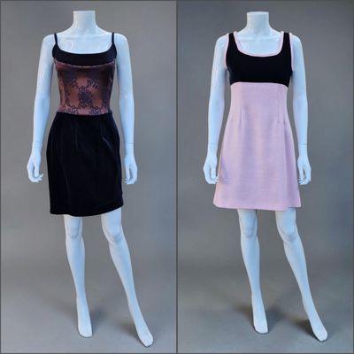 deux mannequins vêtus de robes noires et roses sur un présentoir