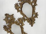 paire de miroirs anciens recouverts de feuilles d'or