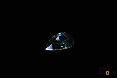 an image of a black diamond on a black background