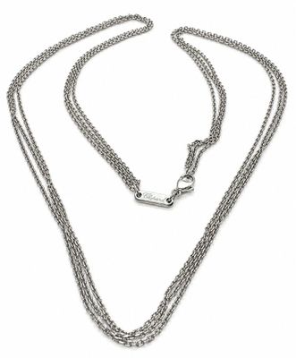 a close up of a long chain with a clasp on a white background