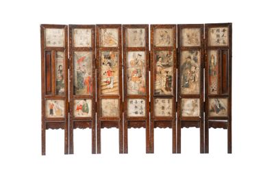 une image représentant un paravent orné de peintures asiatiques