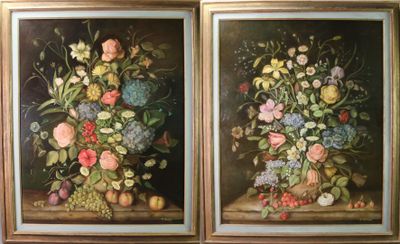 deux tableaux représentant des fleurs et des fruits dans un vase posé sur une table