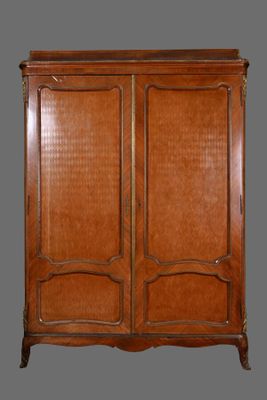 armoire ancienne en bois à deux portes et deux tiroirs