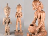 trois figurines en bois représentant un homme et une femme