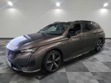 La nouvelle Toyota Highland 2021 est exposée dans le showroom d'un concessionnaire Toyota.